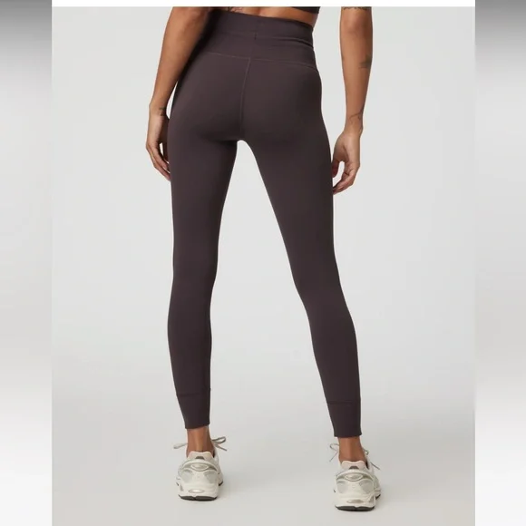 Vuori Daily High-Waisted Leggings in Sangria Small Short - Picture 2 of 10